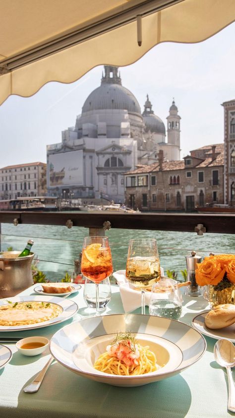 Italian Food In Italy, Italy Food Aethstetic, Venice Italy Aesthetic, Venice Summer, Venice Aesthetic, Venice Italy Food, Italian Things, Venice Food, Florence Cathedral