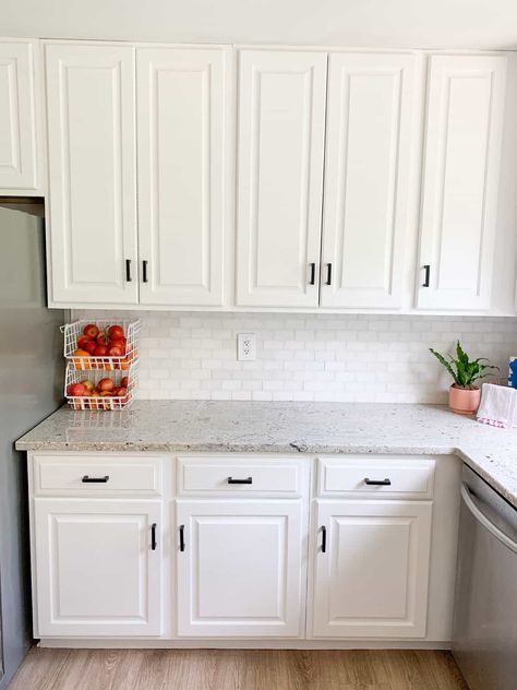 Painting kitchen cabinets white to last - check out how I transformed our kitchen on a budget, and made these cabinets to last #paintingkitchen #paintedcabinets #whitekitchen Kitchen Cabinet Decals, Kitchen Cabinets Stickers, Kitchen Cabinets And Backsplash, Backsplash Kitchen White Cabinets, Backsplash For White Cabinets, Painting Kitchen Cabinets White, White Kitchen Backsplash, Kitchen Labels, Kitchen Backsplash Designs