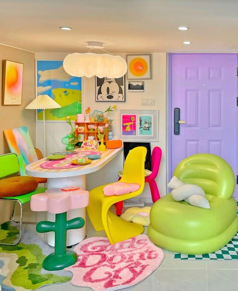 Funky Room, Accessories Aesthetic, Cute Furniture, Deco Studio, Casa Vintage, Funky Decor, Pastel Room, Funky Home Decor, Modern Home Design