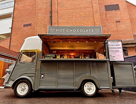 Dive into the world of food truck transformations! Take Box Seventy Seven in Tring, vending heavenly hot chocolate from their retro-styled Citroen HY. Great design and application guys. Behind the scenes, Retro Catering Pods works magic, crafting replica Citroen HY food, catering and promotion trailers for a range of uses, from catering to promotions. https://www.boxseventyseven.com/ #RetroCateringPods w: www.retrocateringpods.co.uk #catering #Marketing #promotions #foodtrailers #chocolate Hot Chocolate Trailer, Food Catering, Food Trailer, Hot Cocoa Bar, Cocoa Bar, Ice Cream Truck, Great Design, Food Truck, Hot Cocoa