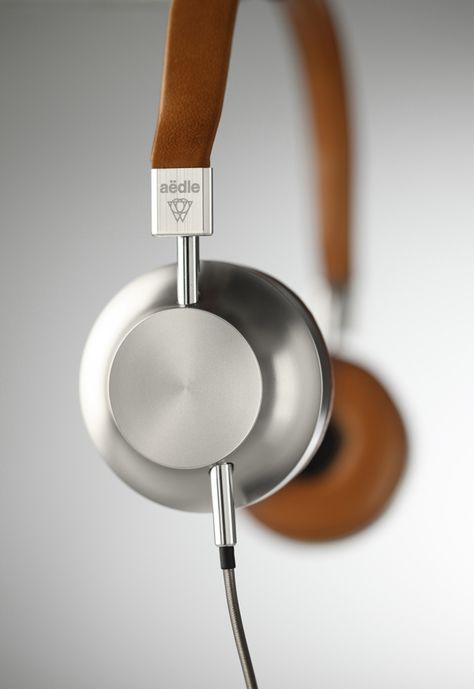 VK-1 - Headphones by Aedle Le Manoosh, Headphones Design, Hi-fi, Design Industrial, Yanko Design, Cool Stuff, Objects Design, Tech Gadgets, Design Digital