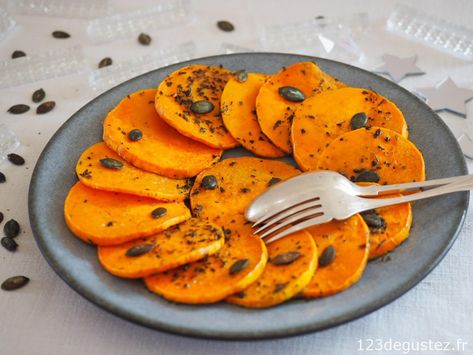 Une butternut fondante et parfumée... c'est facile avec la cuisson de la butternut au four ! Tous les détails sont expliqués ici ! Vegan Kitchen, Food Photo, 1 2 3, Side Dishes, Carrots, 3 D, Tableware