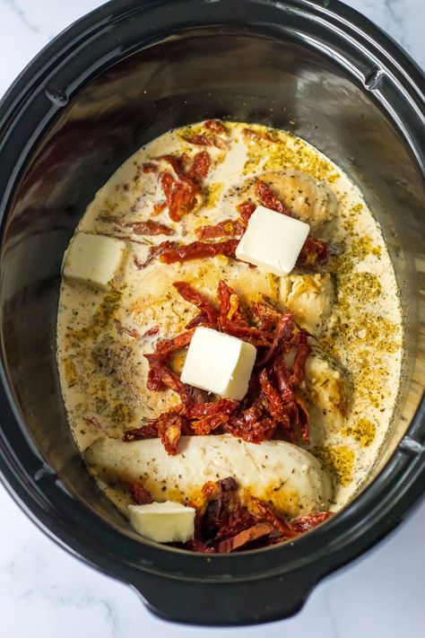 Chicken Recipes Garlic Parmesan, Chicken In The Slow Cooker, Marry Me Chicken Recipe, Creamy Tuscan Garlic Chicken, Macro Recipes, Tuscan Garlic Chicken, Recipe Lunch, Marry Me Chicken, Garlic Chicken Recipes