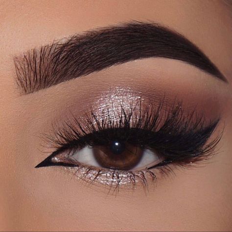 Dance Make Up Looks, Gala Make Up, Evening Eye Makeup, Eye Makeup Images, Pretty Eye Makeup, Wedding Eye Makeup, Prom Eye Makeup, Shadow Makeup, Cute Eye Makeup