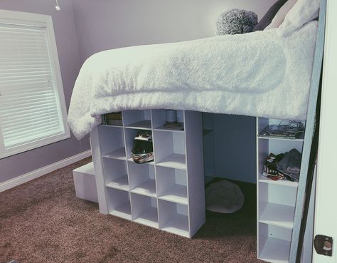 Beds For Small Rooms, Loft Bed Plans, Diy Loft Bed, Cool Room Designs, Closet Aesthetic, Luxury Room Bedroom, Beauty Boost, Pallet Furniture Living Room, Closet Room