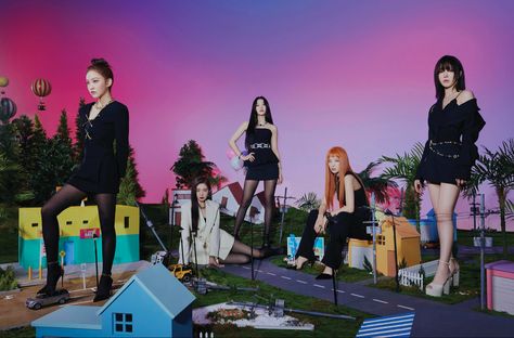 Red Velvet Concept, Queendom Red Velvet, Caddy Girls, Red Velvet Queendom, Red Velvet Photoshoot, Irene Red Velvet, Kang Seul-gi, Concept Photos, Red Velvet Irene