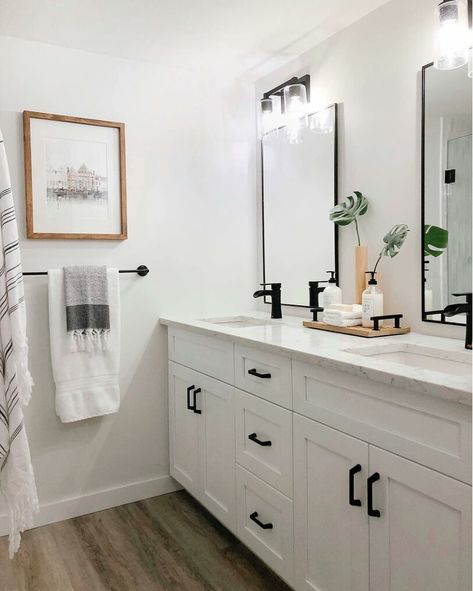 Home Design Ideas & Photos | Wayfair Casa Rock, Apartment Decoration, Master Bath Remodel, Single Hole Bathroom Faucet, Upstairs Bathrooms, Main Bathroom, Bathroom Renos, House Bathroom, Bathroom Remodel Master