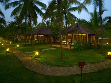 Kerala Ayurveda, Resort Design Plan, Resort Plan, Resort Ideas, Tiny House Village, African House, Mud House, Farm Plans, Resort Architecture