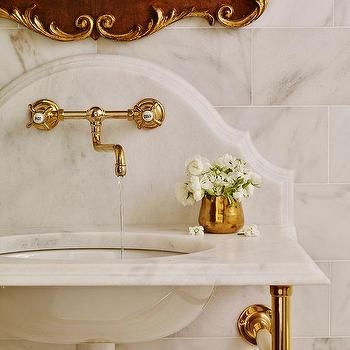 Brass Washstand with Curved Marble Backsplash Gold Bathroom Faucet, French Bathroom, Farmhouse Backsplash, Herringbone Backsplash, Gold Fixtures, Faucet Design, Marble Backsplash, Ideas Hogar, Gold Bathroom