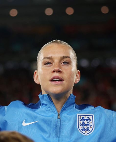 Football Reference, Alessia Russo, England Ladies Football, Female Football Player, Female Soccer, Arsenal Ladies, Female Soccer Players, Women’s Soccer, Football Gif