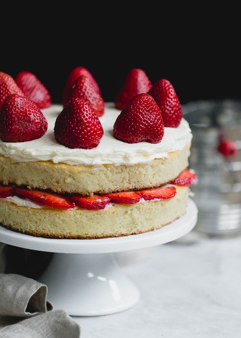 Looking for a beautiful grain free dessert to make for summer? Try this gorgeous almond flour strawberry shortcake cake made with a mix of almond & coconut flour and Almond Breeze almondmilk! Strawberries Shortcake, Vanilla Bean Cream, Gluten Free Strawberry Shortcake, Shortcake Cake, Strawberry Shortcake Cake, Cakes To Make, Grain Free Desserts, Strawberry Shortcake Recipes, Ambitious Kitchen