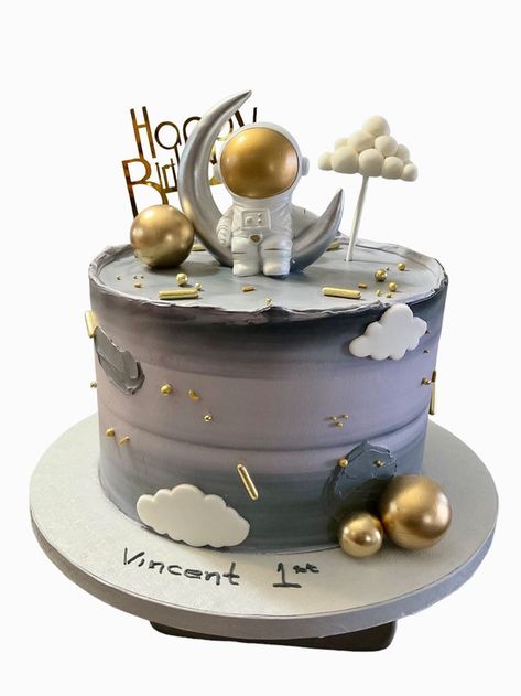 Baby Cake Design, Rocket Cake, 1st Bday Cake, Planet Cake, 12th Birthday Cake, Galaxy Cake, Baby First Birthday Cake, Happy Birthday Decor, Astronaut Birthday