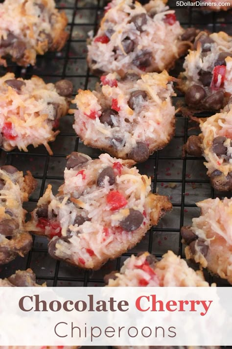 Chocolate Chip Cookies With Shortening, Cookies With Shortening, Christmas Shortbread, Cherry Cookies, Holiday Baking Recipes, Macaroon Recipes, Cherry Recipes, Coconut Macaroons, Baking Recipe