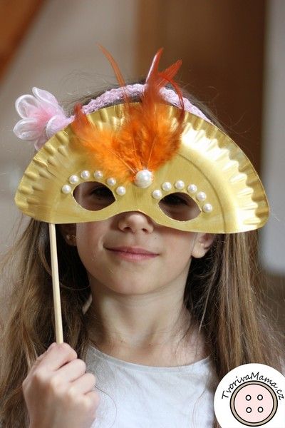 Mask From Paper Plate, Purim Masks For Kids, Paperplate Mask, Paper Plate Masks For Kids, Carnival Masks Diy, Carnival Masks For Kids, Mask Making For Kids, Carnival Crafts For Kids, Mask Diy Craft