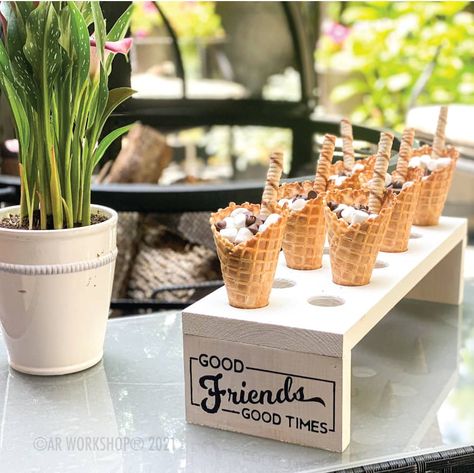 Ice Cream Cone Charcuterie, Charcuterie Cones, Popcorn Cones, Bread Cones, Popcorn Stand, Ice Cream Business, Brunch Spread, Charcuterie Inspiration, Diy Ice Cream