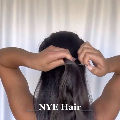 Kylie | Hair & Lifestyle on Instagram: "✨ The perfect effortless New Years Eve Downdo ✨ All you need is : ✅ 3 hair ties How will you wear your hair for new years?? . . . . . . . . . . . #hairstyles #hair #hairtransformation #hairtutorial #hairfashion #reels #reelsinstagram #reelsvideo #reelitfeelit #heatlesscurls #curl #curlyhair #voluminoushair #voluminouscurls #hairstylist #newyears #newyearseve #newyearseveparty #updo #downdo" Nye Hairstyles New Years, Hairstyles New Years, New Years Hairstyles, Nye Hairstyles, Hair Lifestyle, Kylie Hair, Heatless Curls, Voluminous Curls, Voluminous Hair