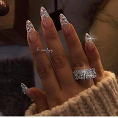 Ongles Bling Bling, Almond Nails French, Her Nails, Almond Nails Designs, Nails Glitter, Almond Acrylic Nails, Almond Nail, Thanksgiving Nails, Nail Designs Glitter