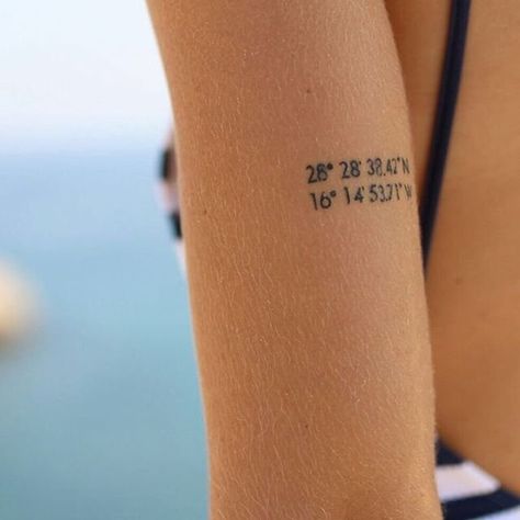 Minimalist Name Tattoo, Location Tattoo, Minimalist Tattoo Meaning, Coordinates Tattoo, Paris Tattoo, Tattoo Diy, Typography Tattoo, Timeless Tattoo, Stylish Tattoo