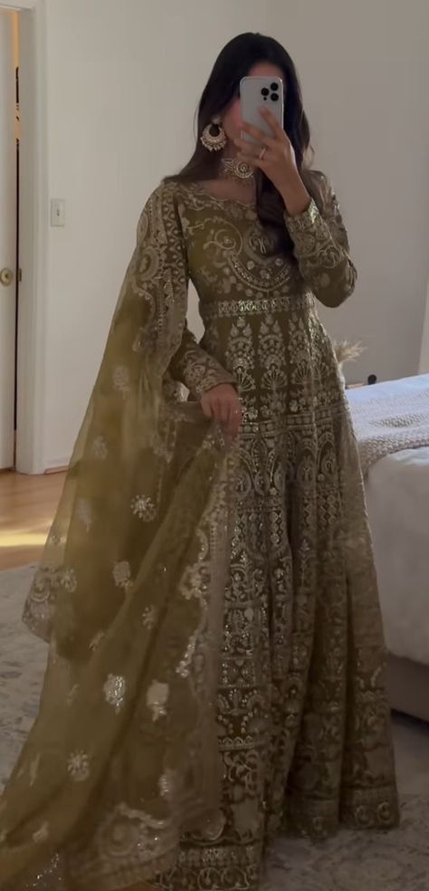 Eid Fits, Indian Fits, Desi Clothing, Desi Dress, Wedding Fits, Asian Dresses, Desi Wedding Dresses, Asian Clothes, Pani Puri