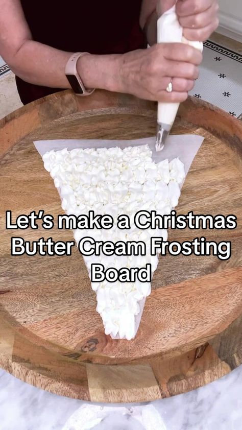 Jodie Kammerer on TikTok Frosting Boards, Buttercream Board Ideas Christmas, Christmas Frosting Board, Buttercream Board Christmas, Christmas Buttercream Board, Frosting Board, Buttercream Board, Easy Butter, Frosting Tips