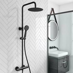 Small bathroom ideas – small bathroom decorating ideas on a budget Black Shower Taps, Black Shower Accessories, Black Taps Bathroom, Black Bathroom Fittings, Matt Black Bathroom, Black Shower Head, Overhead Shower Head, Small Shower Room, Small Kitchen Sink