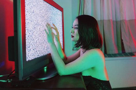 Mitski Be The Cowboy, Be The Cowboy, The Cowboy, A Woman, Cowboy, Screen, Green, Red, Pink