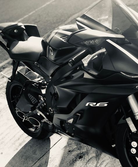 R6r 2017 Black Yamaha R6, Black