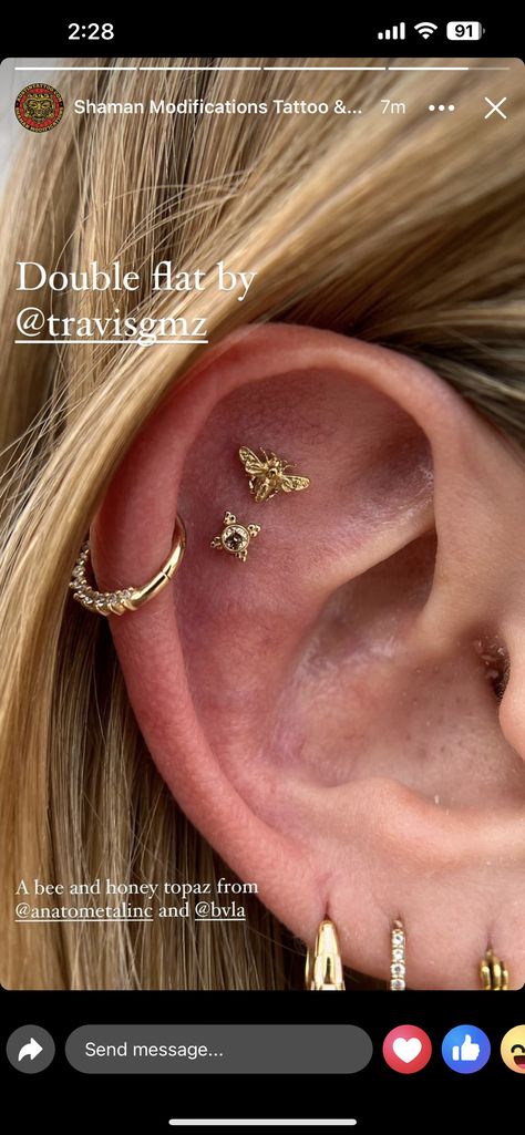 Ear Piercing Flat Ideas, Blake Lively Ear Piercing, Piercing Flat, Body Ideas, Flat Piercing, Anti Tragus, Silver Flats, Ear Piercing, Blake Lively