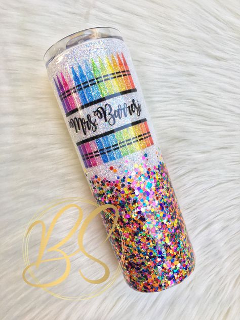 Perfect Gift for that special teacher! Teacher Glitter Tumbler, Teacher Epoxy Tumbler, Teacher Cups, Christmas Teacher Gift, Tumbler Cups Personalized, Teacher Tumbler, Food Safe Epoxy, Epoxy Tumbler, Epoxy Tumblers