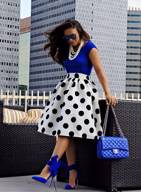 Royal Blue Chanel and Polka Dots- I normally don't like polka dots, but this is really cute. Afrikaanse Mode, Elegante Casual, Polka Dot Skirt, Dot Skirt, Looks Style, Mode Inspiration, African Dress, Polka Dot Dress, Dot Dress