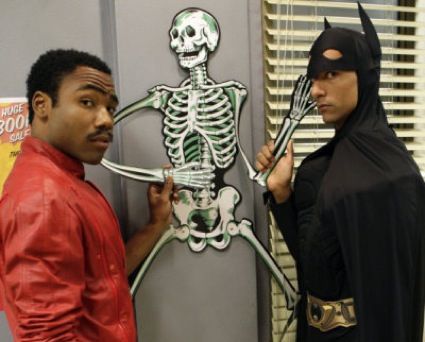 Troy and Abed Risky Business Costume, Troy And Abed, Community Halloween, Community Tv Show, Phil Dunphy, Community Tv, Community Show, Donald Glover, T Bone