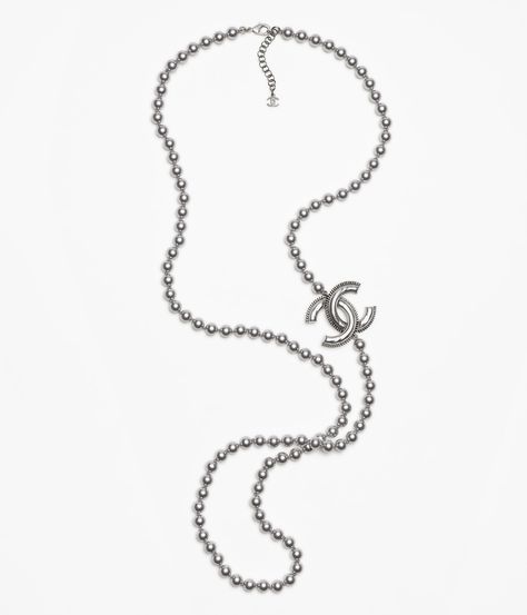 Long necklace - Metal, resin & glass pearls, silver & pearly gray — Fashion | CHANEL Chanel Pearl Necklace, Chanel Pearl, Gray Fashion, Chanel Pearls, Chanel Necklace, Fashion Chanel, Chanel Official, Chanel Official Website, Jewelry Lookbook