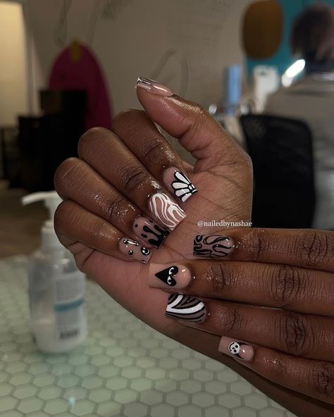 Grey Short Nail Designs, Hypebeast Nails Short, Fall Nails Inspo Short, Funky Nail Art Acrylic, Fall Baddie Nails Short, Megan Thee Stallion Halloween Nails, 2pac Acrylic Nails, Baddie Halloween Nails Instagram, Dope Nail Designs Mid Length