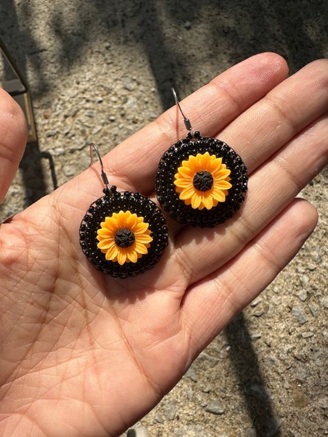 Metis Art, Caribou Tufting, Indigenous Earrings, Indigenous Beading, Indigenous Jewelry, Black Beaded Earrings, Black Heart Earrings, Native Earrings, Jewelry Storage Diy