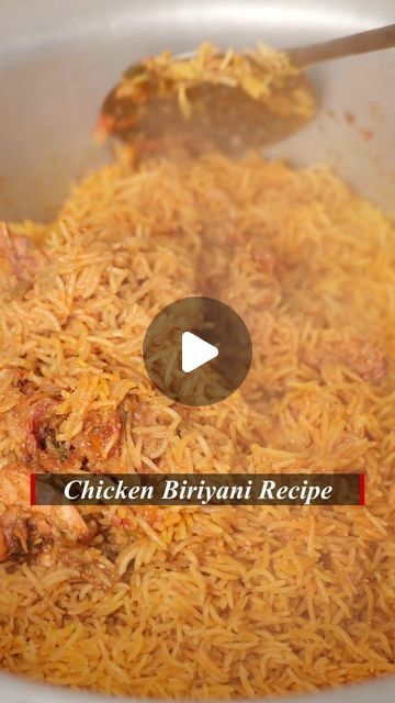 CJ Food Fest on Instagram: "Chicken Biriyani Recipe Ingredients: Basmati rice - 1kg (half boiled) Chicken - 1kg Onion - 400g Tomato - 400g Green chilli - 5-7 Coriander & Mint leaves - one handful Curd - 200g Ginger - 100g Garlic - 100g Oil - 100ml Ghee - 100ml Cinnamon - 5g Cloves - 5g Cardamom - 5g Chilli powder - 2tbsp Salt - as required Water - 1litre Follow @cj_foodfest for more tasty recipes 😊 [Biriyani love, biriyani recipe, dum biriyani, chicken biryani, tasty chicken biryani, south Indian food, tasty recipe, non veg recipe] #biryani #chickenrecipe #chickenbiriyani #southindianfood #easycooking #biriyani_love #dumbiryani #tastyfoods #sundayspecial #nonvegrecipes #foodloversindia #famousfood #indianfood #explorefood #trendingfood #cjfoodfest" Best Biryani Recipe Chicken, Green Chicken Biryani Recipe, Biriyani Cooking, Chicken Biryani Recipe Indian, South Indian Food Recipes, South Indian Chicken Recipes, Biriyani Recipes, Biryani Recipe Chicken, Easy Chicken Biryani Recipe