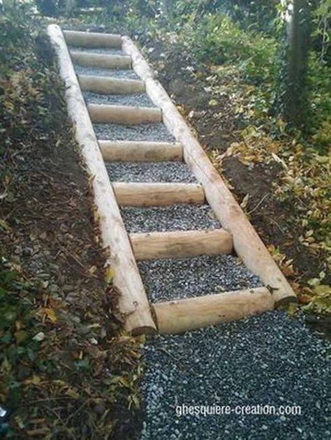 Natural Landscaping Ideas, Wood Staircase Designs for Green Yards and Gardens Sloped Backyard Landscaping, Landscaping A Slope, Landscape Stairs, Landscaping On A Hill, Sloped Yard, Natural Landscaping, Sloped Backyard, Garden Stairs, Hillside Landscaping