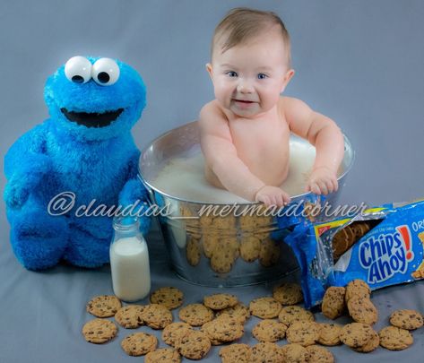 Cookie Monster Photo Shoot, Monster Photo, Monster Photos, Wash Tubs, Cookie Monster, Monster Cookies, Baby Photography, Baby Photos, Dog Bowls