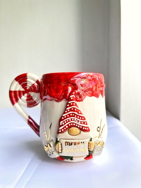 Ceramic Christmas Mugs, Gilded Decor, Aesthetic Plates, Special Mugs, Hologram Effect, Christmas Pottery, Pottery Sale, Diy Plaster, Beginner Pottery