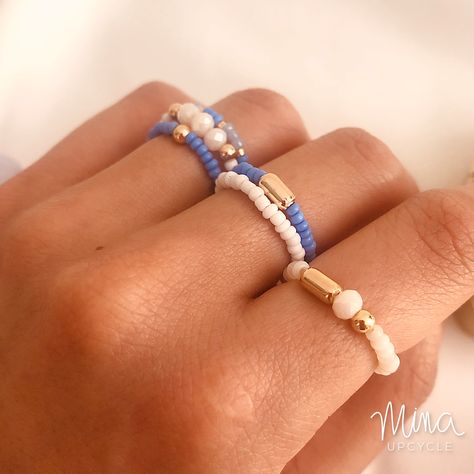 Diy Beaded Rings, Stacking Bracelets, Beads Bracelet Design, Handmade Jewelry Tutorials, Clay Bead, Bracelet Design, Handmade Wire Jewelry, Bracelet Ideas, Beaded Bracelets Diy