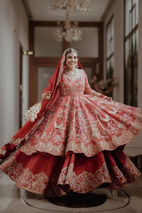 Red Bridal Anarkali Suits, Bridal Lehenga Punjabi, Bridal Anarkali Suits Brides, Anand Karaj Outfit, Bridal Suits Punjabi Sikh Bride, Golden Bridal Lehenga With Red Dupatta, Gold Bridal Lehenga With Red Dupatta, Red Golden Bridal Lehenga, Red Gold Bridal Lehenga