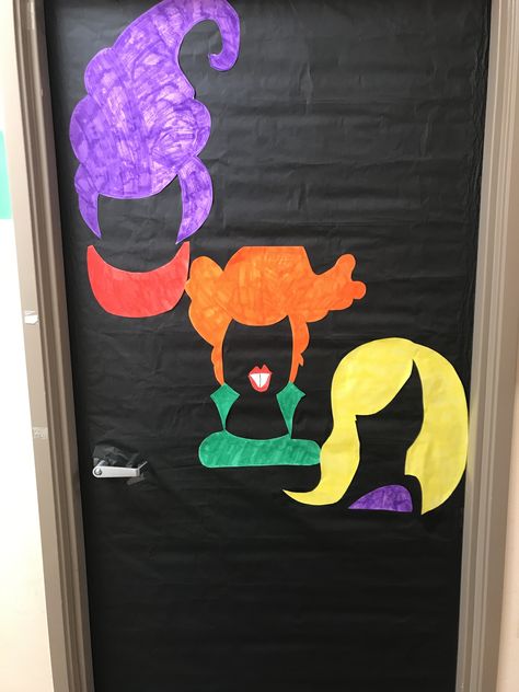 Hocus Pocus Door Decorations, Hocus Pocus Classroom Door, Daycare Board Ideas, Classroom Door Halloween, Classroom Window Ideas, Hocus Pocus Door, Door Decorations For School, Fall Classroom Door, Decorations For School