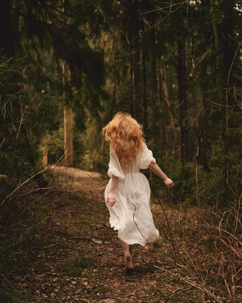 Ellen Tyn on Instagram: “Finally can feel ground barefoot. And warm kisses of sun and wind on face. May is the best. 🌿 dress from @jas.vintagecloset #vsco #vscocam…” Ellen Tyn, Magical Women, Lady Macbeth, Fantasy Love, Random Aesthetic, Fairy Wedding, Cottage In The Woods, Going Solo, Best Dress