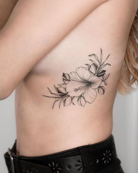 Ornamental Hibiscus Tattoo, Hibiscus Tattoo Side Ribs, Hibiscus Tattoo On Ribs, Hibiscus Floral Tattoo, Delicate Hibiscus Tattoo, Hibiscus Tattoo Drawing, Tattoo Ideas Hibiscus Flower, Hibiscus Tattoo Placement, Fineline Hibiscus Tattoo