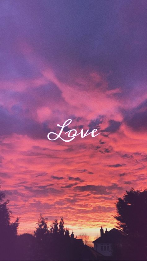 Heart Sunset Wallpaper, Love Sunset, Purple Sunset, Phone Aesthetic, Orange Sky, Sunset Wallpaper, Beautiful Moon, Cute Disney Wallpaper, Heart Wallpaper