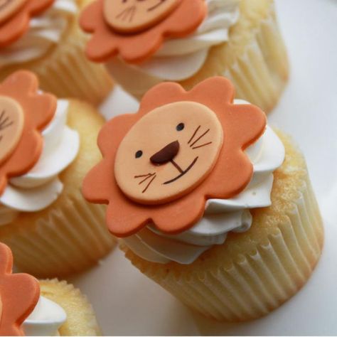 Gateau Baby Shower Garcon, Lion Cupcakes, Lion Birthday, Kid Cupcakes, Jungle Cake, Safari Cakes, Fondant Cupcake Toppers, Animal Cupcakes, Fondant Animals