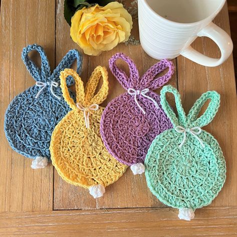 4 Bunnies, Easter Basket Gifts, Crocheted Coasters, Kitchen Unique, Basket Gifts, Tea Kitchen, Cat Coasters, Crochet Coaster Pattern, Crochet Kitchen