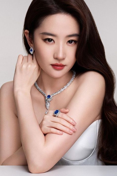 Yifei Liu, Santa Barbara Courthouse Wedding, Asian Actresses, Fantasy Story Ideas, Liu Yifei, Bae Suzy, Fine Jewelery, Asian Celebrities, New Journey