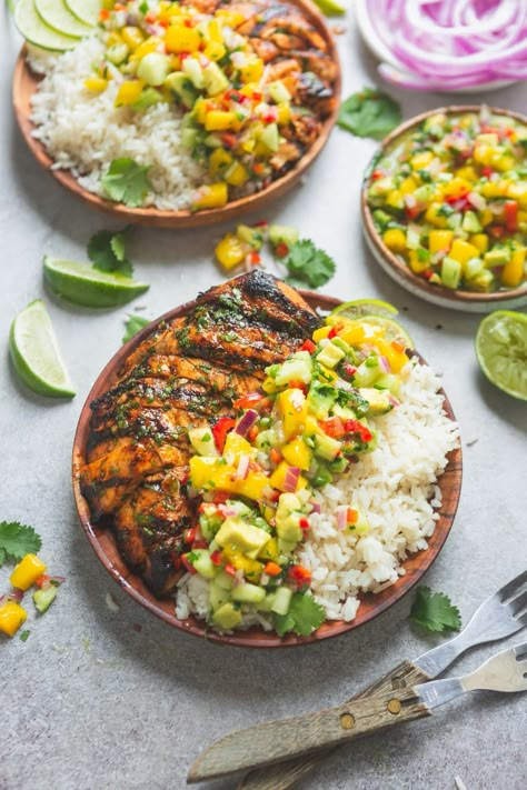 Juicy grilled chicken, sweet coconut rice and the mango salsa takes it over the top! It’s irresistibly sweet and spicy, super simple to make, and outrageously delicious. Plus, it’s so colorful that it almost looks like confetti up-close. #chicken #mango #salsa #coconut rice #recipe Sweet Coconut Rice, Chicken With Coconut Rice, Mexican Grilled Chicken, Mango Salsa Chicken, Fresh Mango Salsa, Coconut Rice Recipe, Juicy Grilled Chicken, Weekly Menu Plan, Mango Chicken