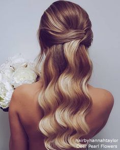 Hollywood Wedding Hair, Bridesmaid Hair Inspo, Bridal Hair Half Up, Hollywood Curls, Unique Wedding Hairstyles, Down Wedding Hairstyles, Half Up Wedding Hair, Wedding Hair Half, Half Up Half Down Wedding