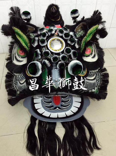 Chinese Lion Head, Chinese Tattoos, Chinese Celebrations, Dance Tattoo, Lion Dragon, Chinese Lion Dance, Chinese Lion, Chinese Tattoo, Dragon Costume